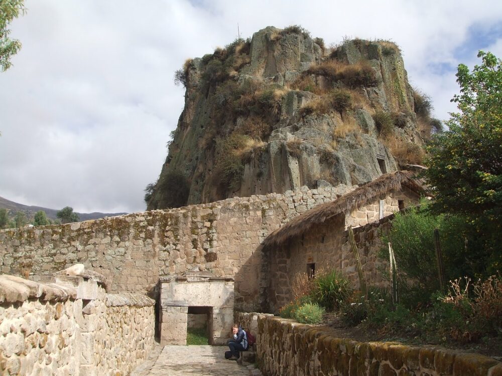 Peru Rocks Locked In Megalithic Ancient Stone Prison In Peru - Hidden Inca Tours