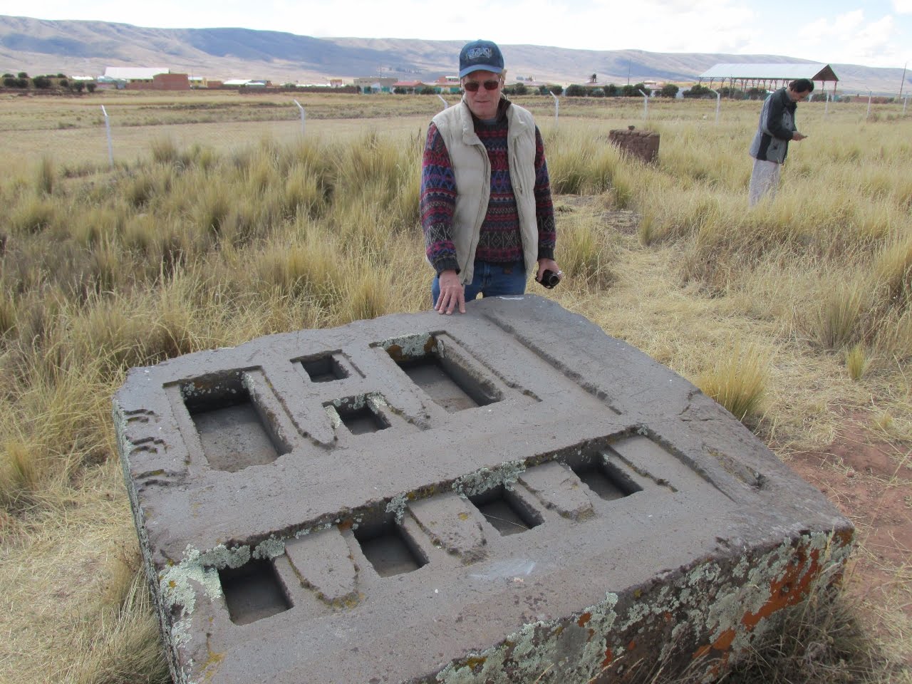 Volharding te veel Tirannie Why Is The Stone At Puma Punku In Bolivia Magnetic? - Hidden Inca Tours
